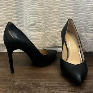 Jessica Simpson Black Closed Toe Heels